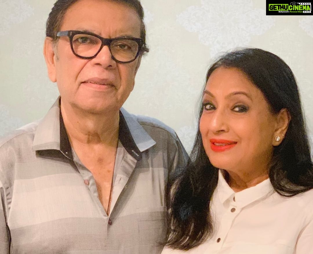 Bipasha Basu Instagram - Golden Couple ❤️Happy anniversary Ma & Papa❤️Love you ❤️