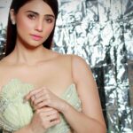 Daisy Shah Instagram – 🔗
.
.
.
#tapfordeets #daisyshah 
📸: @a.rrajaniphotographer