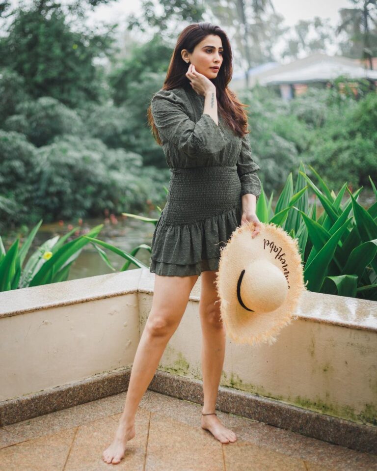 Daisy Shah Instagram - O-Live It! . . . @travelwithjourneylabel #throwback . . . #goadiaries #journeylabel #travelwithjourneylabel #yourarespecial #thinkholidaythinkjourneylabel The Leela Goa