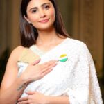 Daisy Shah Instagram - Happy Independence Day 🇮🇳 #IndiaAt75 #jaihind
