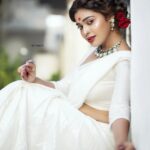 Dharsha Gupta Instagram – 🤍❤️Meri Jaan. Inspired,  @aliaabhatt from ‘Gangubai Kathiawadi’❤️🤍
Makeup : @jiyamakeupartistry
Hair : @mani_stylist_
Costume: @one_inch_stylestudio
Jewellery : @new_ideas_fashions @jiya_studios
Pic: @studio_d_weddings @pictures_by_dhinesh_siva