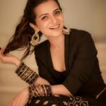 Dhivyadharshini Instagram - ‘Whatever you do, do it in style’is my motto 🖤💃 @camerasenthil captures @raji_designer stylist @saba_hair_makeupartist hairstylist N make up meeeeee #ddneelakandan #gagra #fashion #dhivyadharshini #blackoutfit #stylestatement #smile #highpony #dreamyeyes