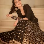 Dhivyadharshini Instagram – ‘Whatever you do, do it in style’is my motto 🖤💃

@camerasenthil captures 
@raji_designer stylist 
@saba_hair_makeupartist hairstylist
N make up meeeeee 

#ddneelakandan #gagra #fashion #dhivyadharshini #blackoutfit #stylestatement #smile #highpony #dreamyeyes