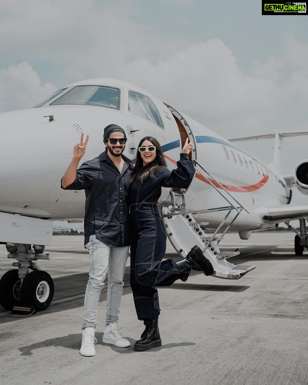 Dulquer Salmaan Instagram - Andhra we are coming to you ! First stop Vijayawada and then onto Vizag !! Cannot wait to meet all of you!!! #SitaRamam #PromoTour @hanurpudi @mrunalthakur @rashmika_mandanna @sumanth_kumar @bhumika_chawla_t @vennelakish @sharma_murli @tharunbhascker #ChalasaniAswaniDutt @composer_vishal #PSVinod #KotagiriVenkateswaraRao @mrsheetalsharma @vyjayanthimovies @swapnacinema @dqswayfarerfilms @lyca_productions @swapnaduttchalasani @priyankacdutt @sonymusic_south @tsunilbabu @ali_thohts @prasanth_ank7 @shreyaas_krishna @madhankarky @ashwathbhatt @sillymonksnt @shreyasgroup @swiggyindia @paytmtickets @radiocityindia @geethagautham @anilandbhanu @ursvamsishekar @prasad_darling @mrinal96 @sheelapanicker026 @bendthespoonmarketing #SitaRamamFromAug5 #declassifiesonAUG5 #DulquerSalmaan #SitaRamamTelugu #SitaRamamTamil #SitaRamamMalayalam #SitaRamamMovie