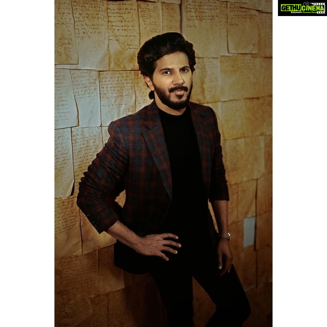 Dulquer Salmaan Instagram - Our dream has a deadline ! Aug 5th ! Styling by @harmann_kaur_2.0 đ¸ @sbk_shuhaib #SitaRamam @hanurpudi @mrunalthakur @rashmika_mandanna @sumanth_kumar @bhumika_chawla_t @vennelakish @sharma_murli @tharunbhascker #ChalasaniAswaniDutt @composer_vishal #PSVinod #KotagiriVenkateswaraRao @mrsheetalsharma @vyjayanthimovies @swapnacinema @dqswayfarerfilms @lyca_productions @swapnaduttchalasani @priyankacdutt @sonymusic_south @tsunilbabu @ali_thohts @prasanth_ank7 @shreyaas_krishna @madhankarky @ashwathbhatt @sillymonksnt @shreyasgroup @swiggyindia @paytmtickets @radiocityindia @geethagautham @anilandbhanu @ursvamsishekar @prasad_darling @mrinal96 @sheelapanicker026 @bendthespoonmarketing #SitaRamamFromAug5 #declassifiesonAUG5 #DulquerSalmaan #SitaRamamTelugu #SitaRamamTamil #SitaRamamMalayalam #SitaRamamMovie