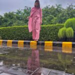Erica Fernandes Instagram – Good morning 🌞 

Hoping that everyone is doing well and are enjoying the monsoons like I am in my pink suit by @sajke.in @oakpinionpr 

 Take care and don’t fall sick. 
And for those who are, wishing you get better soon. 🤗❤️