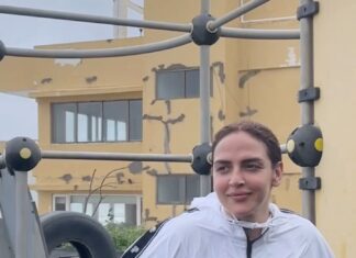 Esha Deol Instagram - Come wind! Come rain! We train 👊🏼🧿 #workout #stayfit #athletics #warmup #kickboxing #viral #trending #monsoon #mumbairains #reelitfeelit #reelsindia #explore #reel #trendingreels #eshadeol #gratitude ❤️🧿