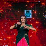 Gabriella Charlton Instagram - My reaction when I talk to you guys! Swipe right to see the rest 🤩 Don’t miss it, today @3pm ✌🏻 #vijaynatchathirakondaattam #coimbatore