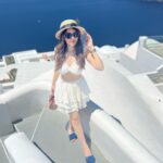 Hansika Motwani Instagram - I can be your gyro baby. Santorini, Greece