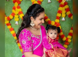 Hari Teja Instagram - These are the days I never want to forget .. holding u is my favourite part of life .. loads of love to u my bhoomi talli ❤️ Thank u @riya_designing_studio for these beautiful outfits ❤️❤️ PC: @giggles_photography_hyd ❤️. Makeup & hair : @vimalareddymakeovers ❤️