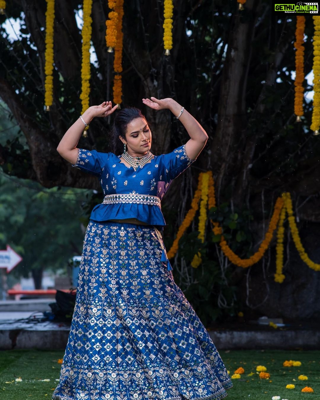 Hari Teja Instagram - Styled by : @impriyankasahajananda Outfit: @srikrishnasilk Blouse: @indie_vastralay Jewellery: @shubampearls PC : @whoisindrasena 💙
