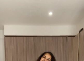 Hari Teja Instagram - Look at my baby elephant❤️ I missed you @nithya_hari PS: you can never ignore my glowing face☺️😜