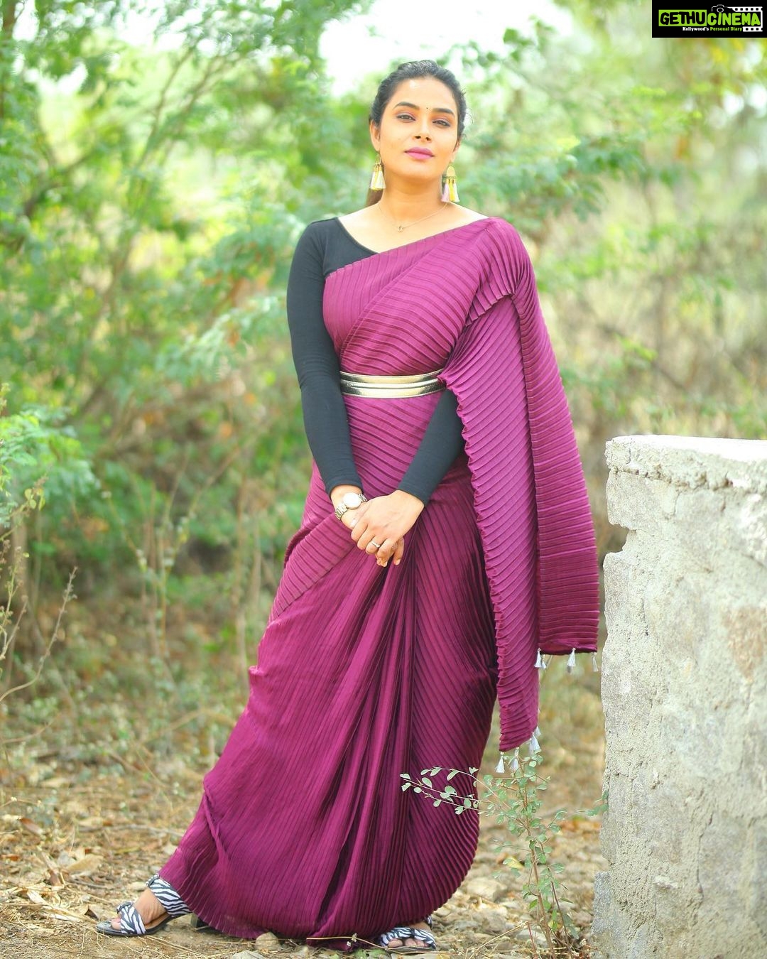 Hari Teja Instagram - HAVE PATIENCE 💕 All things are difficult before they become easy 🌺. Outfit: @gaurinaidu Pc: @naveen_photography_official 💕