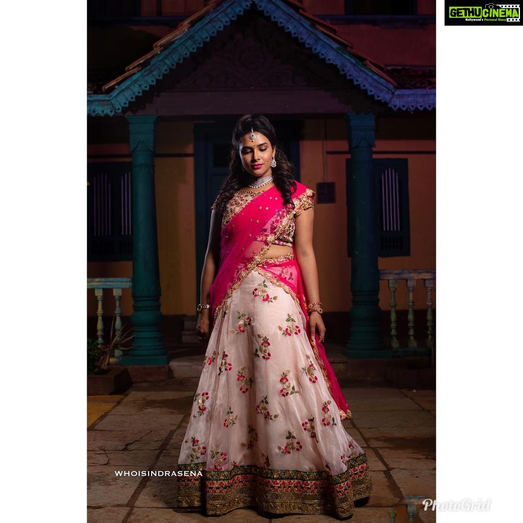 Hari Teja Instagram - 💃💃💃💃 @sonyfashions_sonyreddy @shaburis @whoisindrasena ❤️
