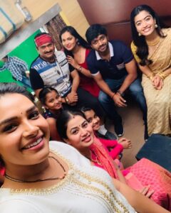 Hari Teja Instagram - From the sets of Sarileru Neekevaru..😊😎 @anilravipudi @rashmika_mandanna @bandlaganesh_offl 😃😃😃😃