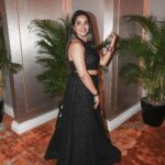 Hari Teja Instagram - About last night … Thank u Singapore for all the love u showered on me… I ❤️ u .. outfit: black + Gauri my fav combo🖤 @gaurinaidu 🤍. Pc: @mana.swetha17 ❤️