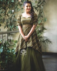 Hari Teja Instagram - For Today’s Super Singer🥰🥰 Don’t miss it only on @starmaa ❤️ Outfit by: @duta_couture Jewellery: @krishnas_joya_hyderabad PC: @sandeepgudalaphotography