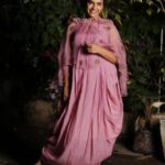 Hari Teja Instagram - Just love the colour ❤️ Wearing @althea.krishna 🥰🥰 Thank u for the beautiful outfit ....🙂🙂 Styled by: @vid_vidya PC: @apicbyvenky 😃