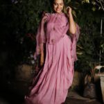 Hari Teja Instagram - Just love the colour ❤️ Wearing @althea.krishna 🥰🥰 Thank u for the beautiful outfit ....🙂🙂 Styled by: @vid_vidya PC: @apicbyvenky 😃