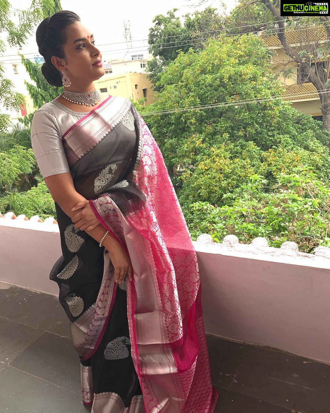 Hari Teja Instagram - This Lovely saree from @pattusareeswholesale ❤️❤️ thank u so much😘 and this pretty choker from @shaburis for today’s event ...😌😌