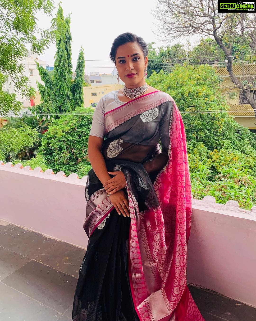 Hari Teja Instagram - This Lovely saree from @pattusareeswholesale ❤️❤️ thank u so much😘 and this pretty choker from @shaburis for today’s event ...😌😌