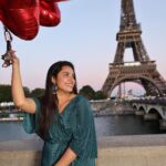 Hari Teja Instagram – Love is in the air … Love is everywhere…❤️ Paris.. U have my heart …  Take me back to Paris …❤️ #love #paris #memories #forever #ɪɴsᴛᴀʟᴏᴠᴇ #vacationmode ❤️