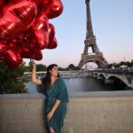 Hari Teja Instagram - Love is in the air … Love is everywhere…❤️ Paris.. U have my heart … Take me back to Paris …❤️ #love #paris #memories #forever #ɪɴsᴛᴀʟᴏᴠᴇ #vacationmode ❤️