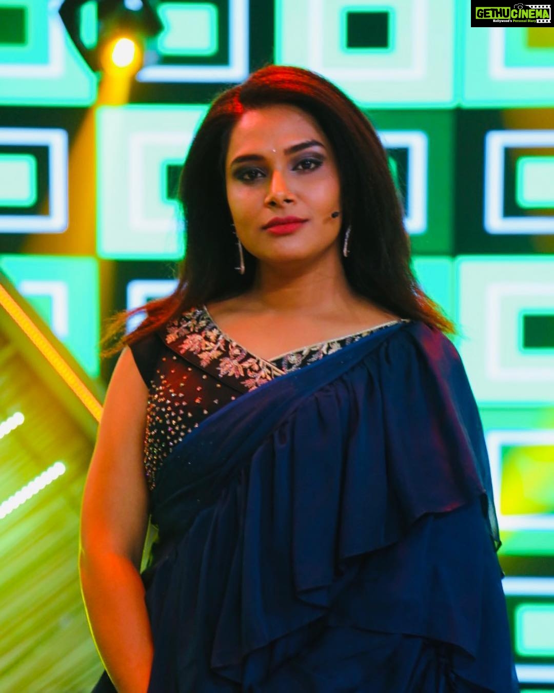 Hari Teja Instagram - Wearing this beautiful drape from @archithanarayanamofficial ❤️ for today’s Super Singer 🥰🥰 Don’t miss super singer only on star maa ❤️ styled by: @vid_vidya ❤️