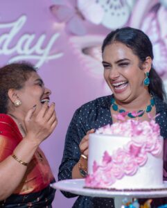 Hari Teja Instagram - It was all about laughs … love.. happiness .. hugs and full of blessings … as our little flower turned one❤️ Pc: @relivevisuals @whoisindrasena ❤️ Decoration: @occasionsbysudhadatla ❤️
