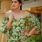 Huma Qureshi Instagram - Day 2 comes to an end .. Maharani promotions.. dead tired but feeling pretty in a summer dress 👗🤩 #maharani #summer #dress #promotions Styled by : @sanamratansi Assisted by : @nirikshapoojary_ Outfit : @zara Jewellery : @misho_designs Footwear : @thecaistore Photographer : @kkarmaa.studio