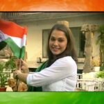 Isha Koppikar Instagram – So proud to present to you the ‘Har Ghar Tiranga’ song written by @hajiarfatshaikh bhai and sung by Daanish sabir 😊
Wishing everyone a very Happy 75th Independence Day! 🇮🇳
Jai Hind 🇮🇳

@narendramodi 

Outfit courtesy –  @vikramphadnis  @vikramphadnisdesigns 

#azadikaamritmahotsav #happyindependenceday #india #ilovemyindia #mycountry #merabharatmahan #harghartiranga