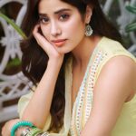Janhvi Kapoor Instagram - 🥰 #GoodLuckJerry now streaming on @disneyplushotstar 💛