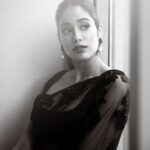 Janhvi Kapoor Instagram - #Jerry ko itne pyaar se apnane ke liye thank you 🖤