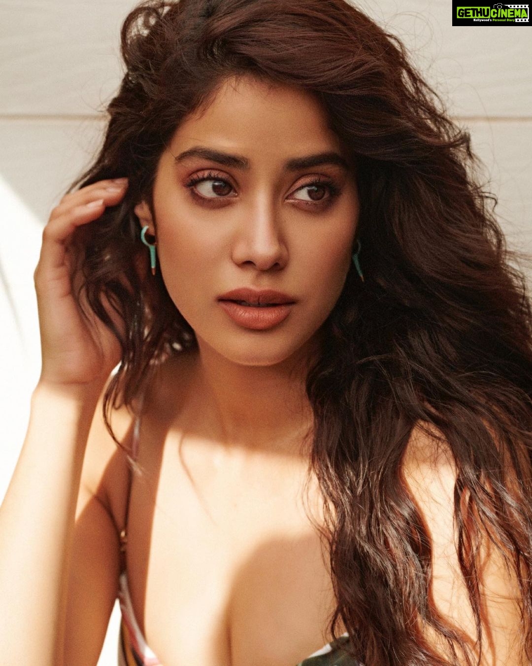 Janhvi Kapoor Instagram - #Jerry isn’t so blue anymore 🌈