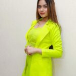 Jannat Zubair Rahmani Instagram - Just...!!💚💚 Outfit- @bewitchedyou_official Styled by - @style_by_hetaljogi 📸 - @smileplease_25