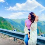 Jannat Zubair Rahmani Instagram - But stay with me a minute I swear I’ll make it worth it🤍💗 Green valley, shimla, H.P
