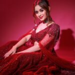 Jannat Zubair Rahmani Instagram - Par tere aage kuch bhi nahi sab khaakh baraabar ✨ 📸 @smileplease_25