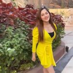 Jannat Zubair Rahmani Instagram - Itni ye gadbadi kar dega!!!🙆🏼‍♀️💛