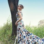 Jannat Zubair Rahmani Instagram - It feels good to be lost in the right direction 🧚🏻‍♀️ 📸 @smileplease_25 MUAH @shine_and_shadow_ Styled by : @drashtidiwan @poonam__diwan ✨ Outfit by : @hala.almamari Jewels : @vaidaan.official