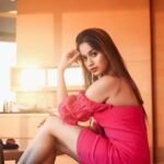 Jannat Zubair Rahmani Instagram - What is it about you that melts my soul? 📸 @smileplease_25 MUH @bijalgadamakeovers The Westin Mumbai Garden City
