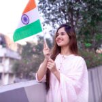 Jannat Zubair Rahmani Instagram - Happy Republic Day 🇮🇳 📸 @smileplease_25