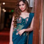 Jannat Zubair Rahmani Instagram - Tu muskuraye wajah main banu✨ Wearing @kalkifashion Indore, India