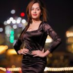 Jannat Zubair Rahmani Instagram - 🖤 . . . 📸 @smileplease_25 Burj Khalifa Dubai