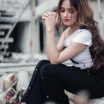 Jannat Zubair Rahmani Instagram - 2021 Ready!☃️ 📸 - @smileplease_25 MUAH - @shine_and_shadow_ Styled by : @drashtidiwan @poonam__diwan ✨ Outfit by : @ona_label Jewels : @nitaara_label
