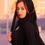 Jannat Zubair Rahmani Instagram - Jumma Mubarak ✨🖤 Alsoooooo thank you for 22 Million🖤 . . 📸 @smileplease_25 Dubai, United Arab Emirates