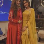 Jannat Zubair Rahmani Instagram – A very Happy Diwali, indeed!✨❤️
.

.

.
Mumma Styled by: @styledbysujata
Outfit by: @nidhhi_l_mahajan