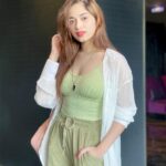 Jannat Zubair Rahmani Instagram - Only a fool would throw away a love like yours!🌈