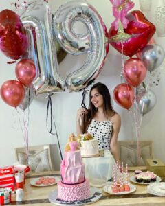 Jannat Zubair Rahmani Instagram - 19!🦄

 THANK YOU to dearest 

@bhavnajasra @wesortyoumumbai @partynextdoor.events 

for helping me put together this lovely celebration for my 19th Birthday ! You have made me so happy coz it’s my last TEEN Birthday & will always be special ! 

U guys are simply the BEST & all you lovely peeps please follow them ♥️