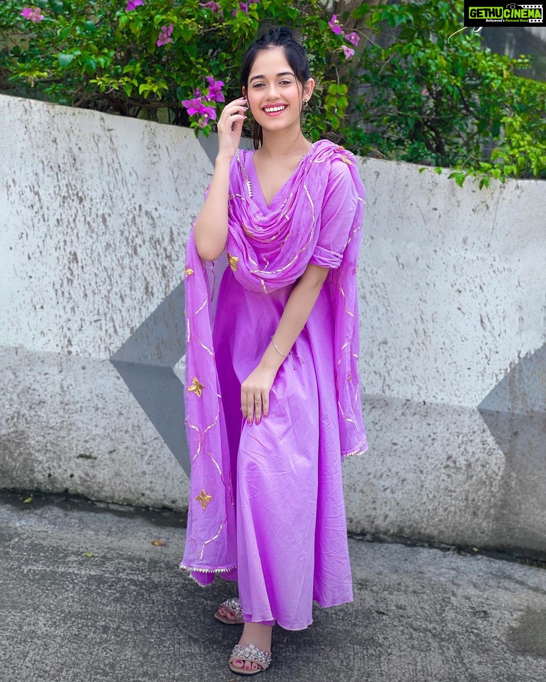 Jannat Zubair Rahmani Instagram - I Purple You 💜