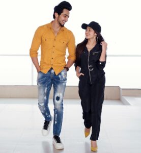 Jannat Zubair Rahmani Instagram - Hey Fam! Wassup? Kaise ho aap sab?